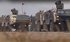 Подготовка механизированной колонны к параду 9 мая (2015 г.)