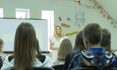 Военкор Анна Чиж-Литаш в детском лагере «Ласточка»